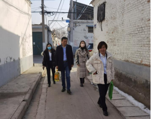情系職工 溫暖傳遞丨山東大正物業(yè)黨支部慰問(wèn)困難職工(1)(2)154.png